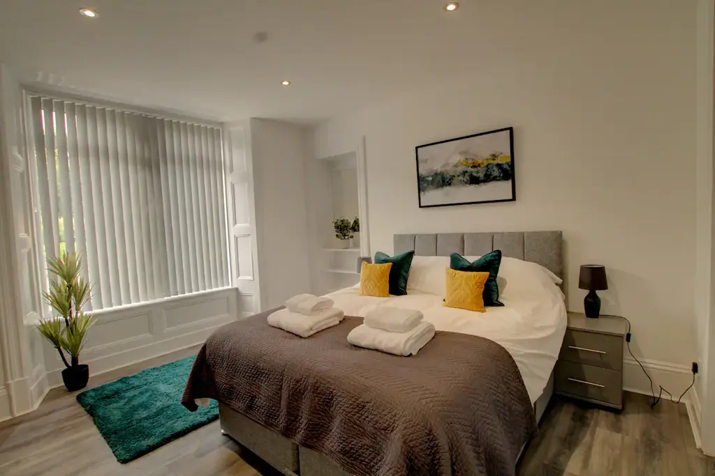 Bright & Stylish Flat In Dundee