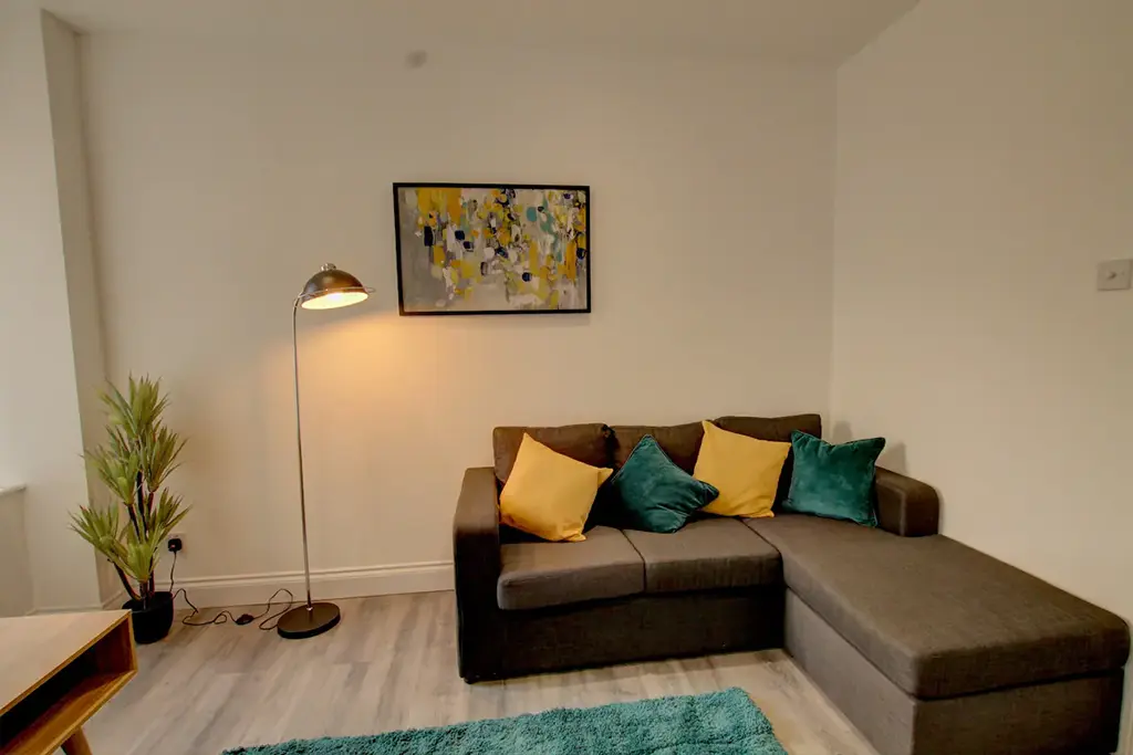 Bright & Stylish Flat In Dundee